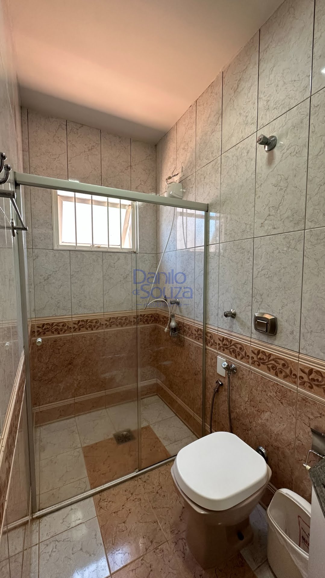 Casa à venda com 3 quartos, 1 suíte, 4 vagas e 300m² no Alvorada, Araxá (MG) — foto 13 de 25