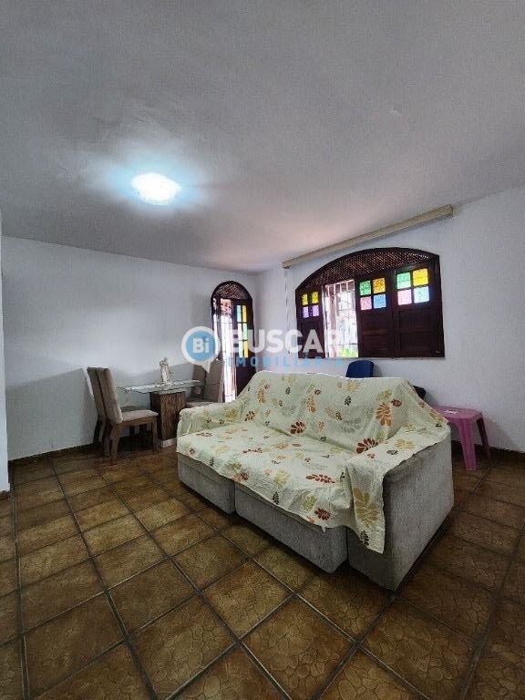 Casa à venda com 3 quartos, 1 suíte, 2 vagas e 242m² no Queimadinha, Feira de Santana (BA) — foto 13 de 16
