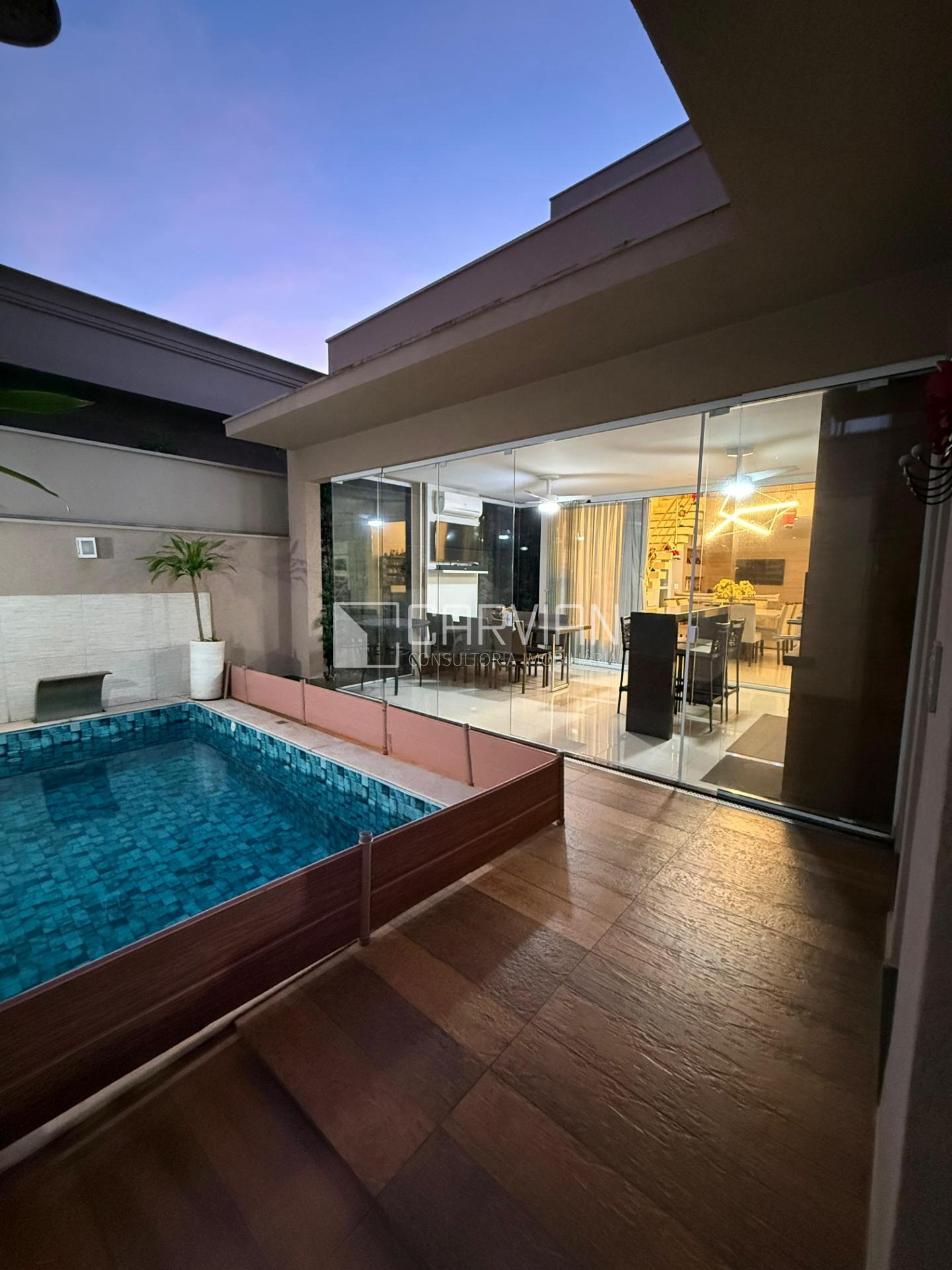 Casa à venda com 3 quartos, 3 suítes, 4 vagas e 307m² no Condomínio Guaporé, Ribeirão Preto (SP) — foto 21 de 30