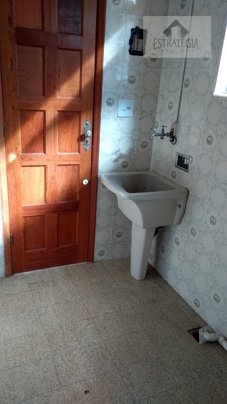Apartamento à venda com 3 quartos, 1 banheiro, 1 vaga e 85m² no Alto da Serra, Petrópolis (RJ) — foto 8 de 8