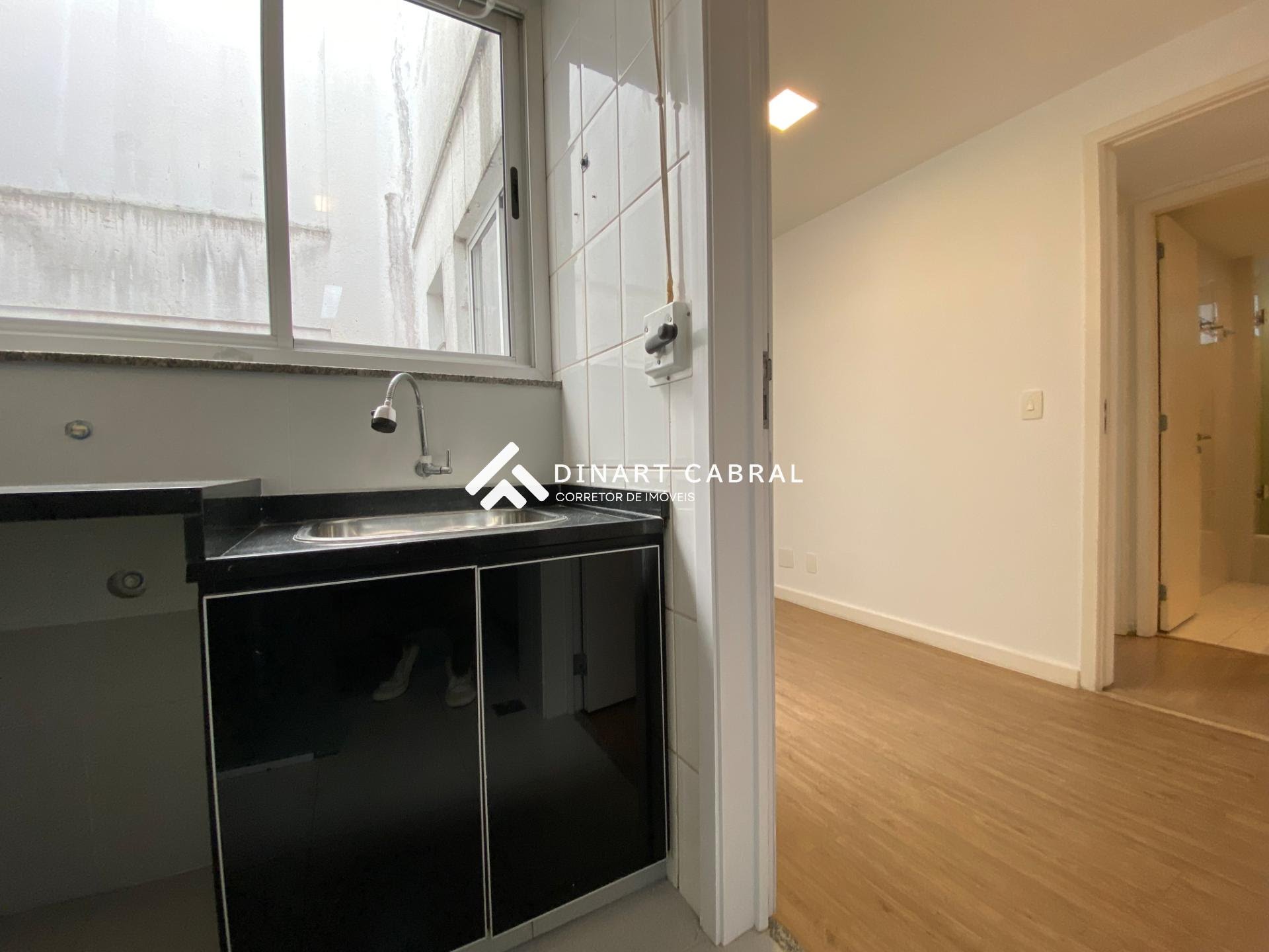 Apartamento à venda com 2 quartos, 1 suíte, 3 vagas e 176m² no Leblon, Rio de Janeiro (RJ) — foto 29 de 30