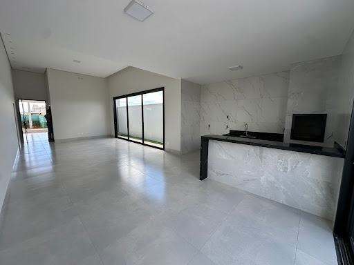Casa de Condomínio em Novo Mundo  -  Uberlândia