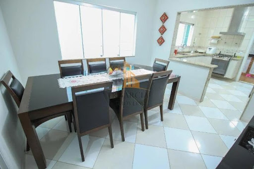 Sobrado à venda na Mooca com 3 suítes, 175m², 4 vagas 