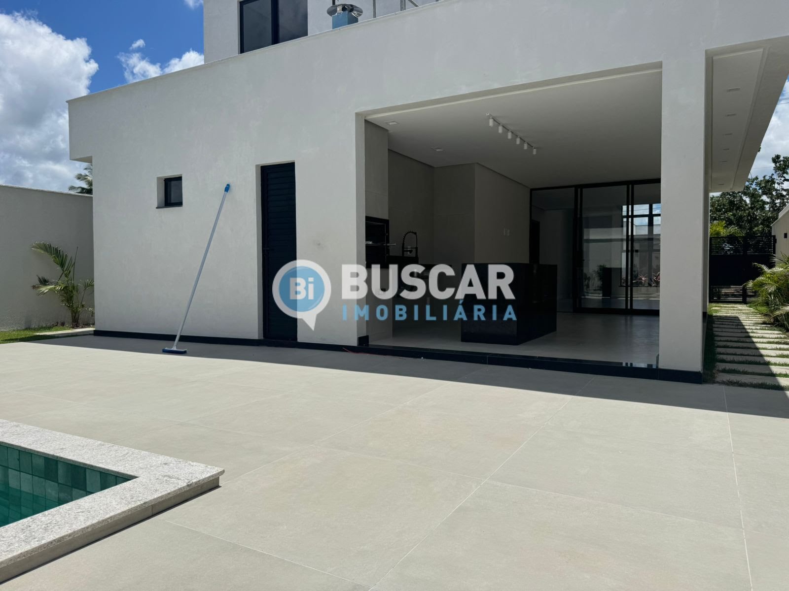 Casa à venda com 4 quartos, 3 suítes, 4 vagas e 314m² no Sim, Feira de Santana (BA) — foto 7 de 11