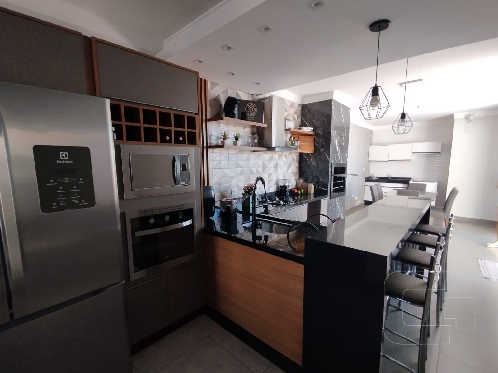 Casa à venda com 3 quartos, 2 banheiros, 1 vaga e 120m² no Centro, Jandaia do Sul (PR) — foto 4 de 13