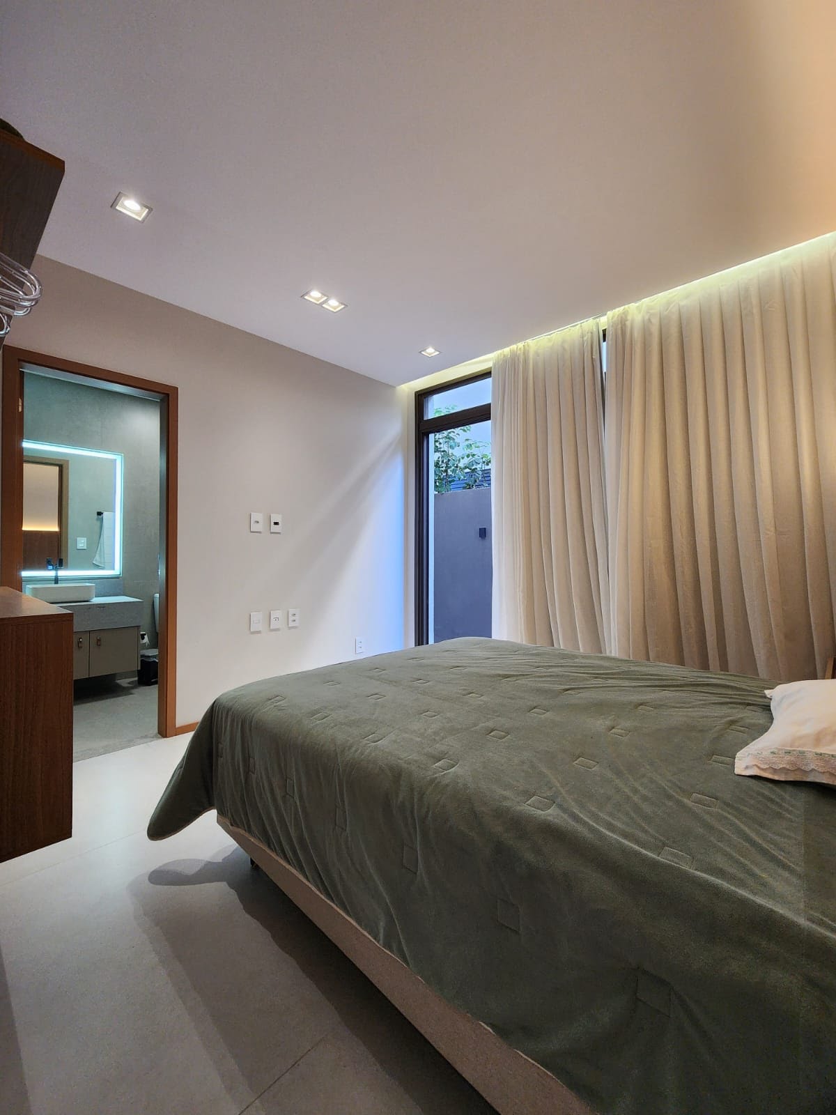 Casa à venda com 6 quartos, 6 suítes, 4 vagas e 504m² no Guarajuba, Camaçari (BA) — foto 8 de 30