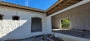 Casa à Venda em Arraial d'Ajuda: 2 Suítes, 120m², R$870mil