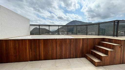 piscina-trinitaimobiliaria-elos-ilhapura