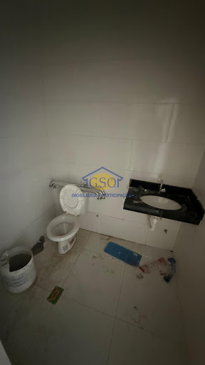 Loja/Salão em Parque Residencial Laranjeiras - Serra, ES