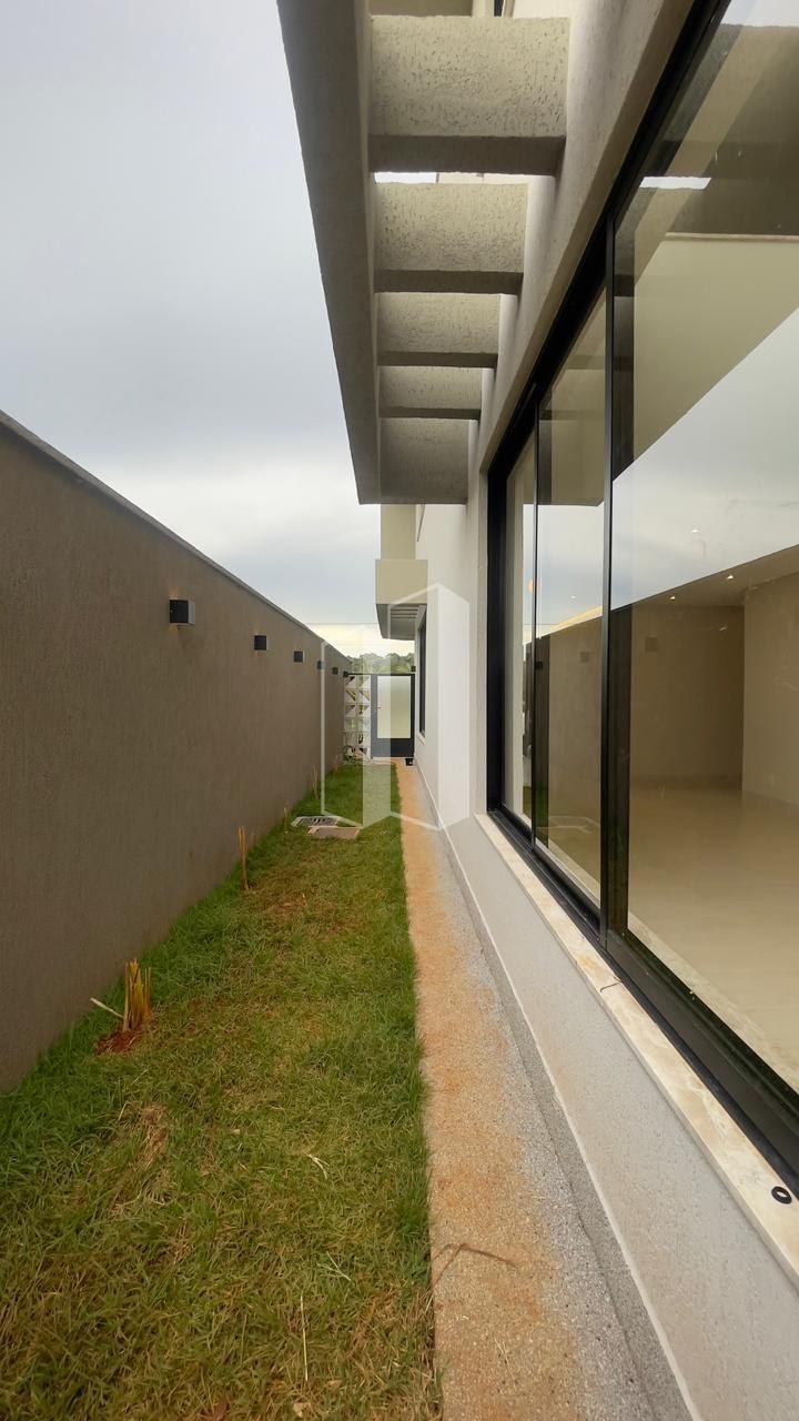Casa à venda com 3 quartos, 3 suítes, 4 vagas e 220m² no Jardins Parma, Senador Canedo (GO) — foto 9 de 30