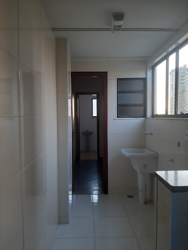 Área de serviço separada da cozinha