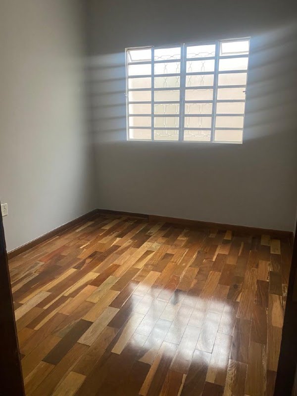 Casa à venda com 3 quartos, 1 suíte, 2 vagas e 180m² no São João Batista, Belo Horizonte (MG) — foto 9 de 22