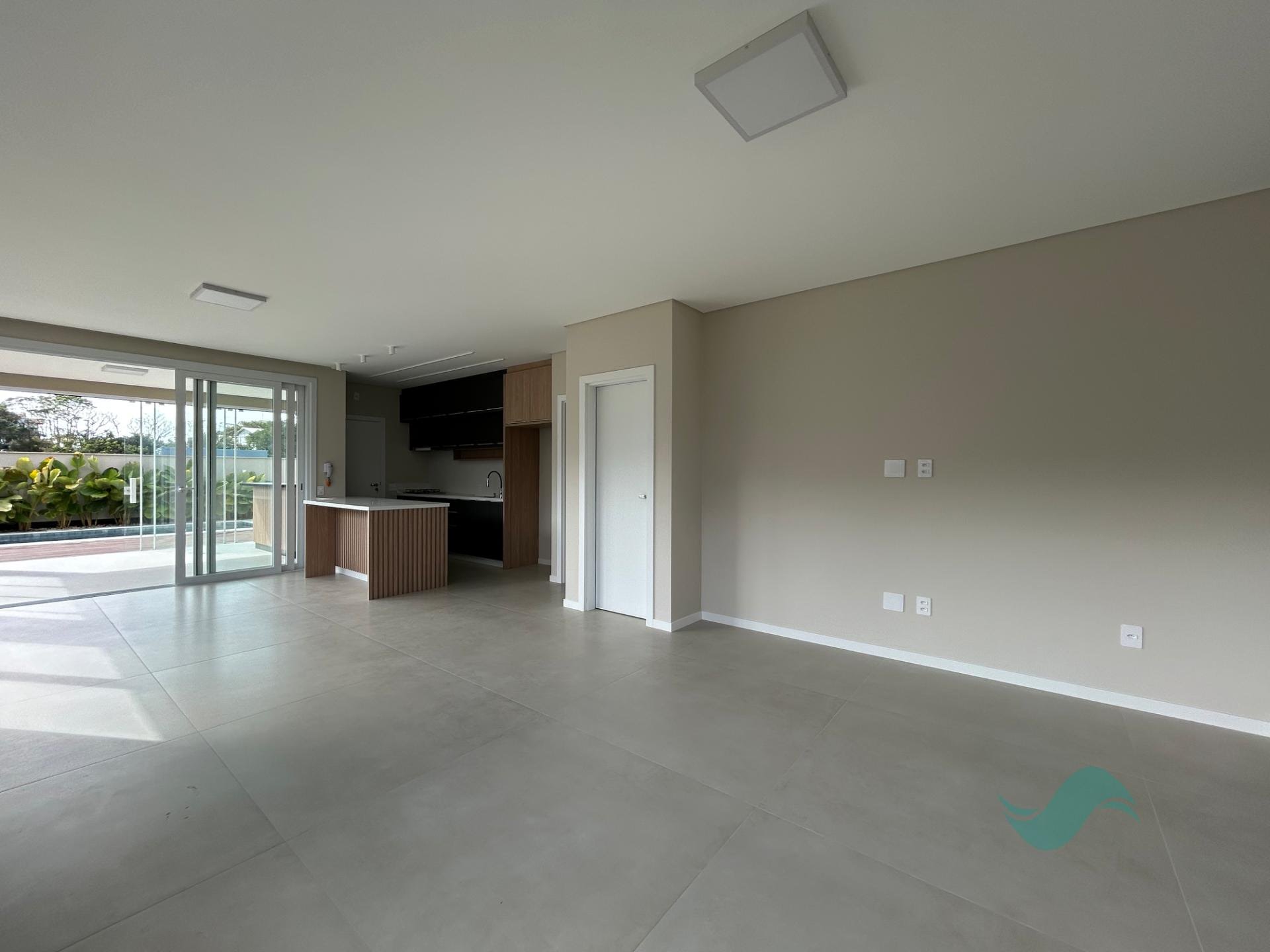 Casa à venda com 3 suítes, 2 vagas e 270m² no Lagoa da Conceição, Florianópolis (SC) — foto 6 de 27
