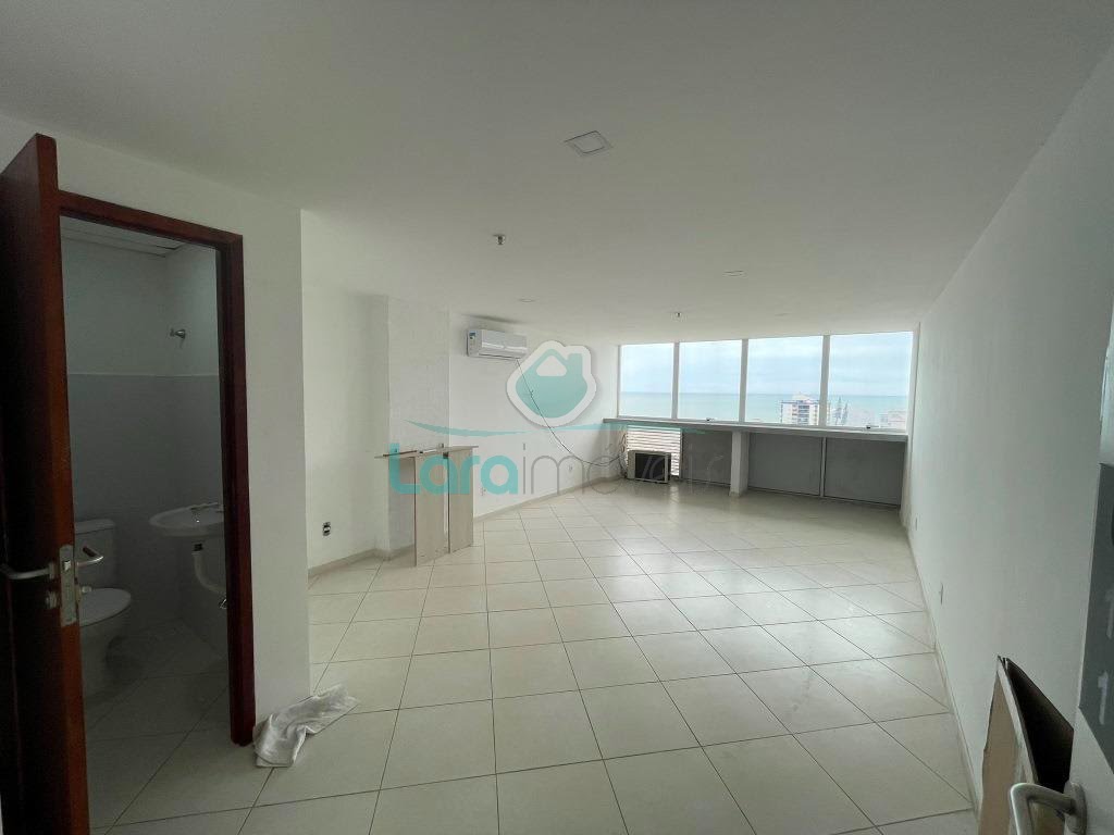 Comercial à venda com 1 banheiro, 1 vaga e 30m² no Imbetiba, Macaé — foto principal