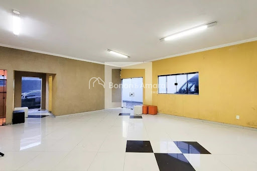Casa, 2 quartos, 327 m² - Foto 3