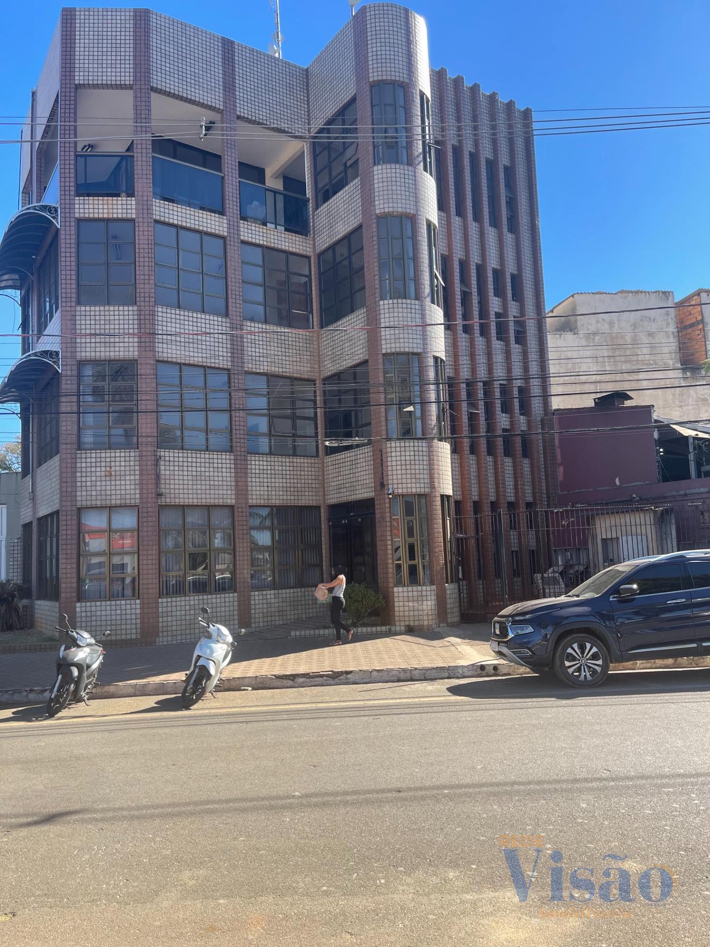 Casa à venda com 760m² no Centro, Paracatu — foto principal