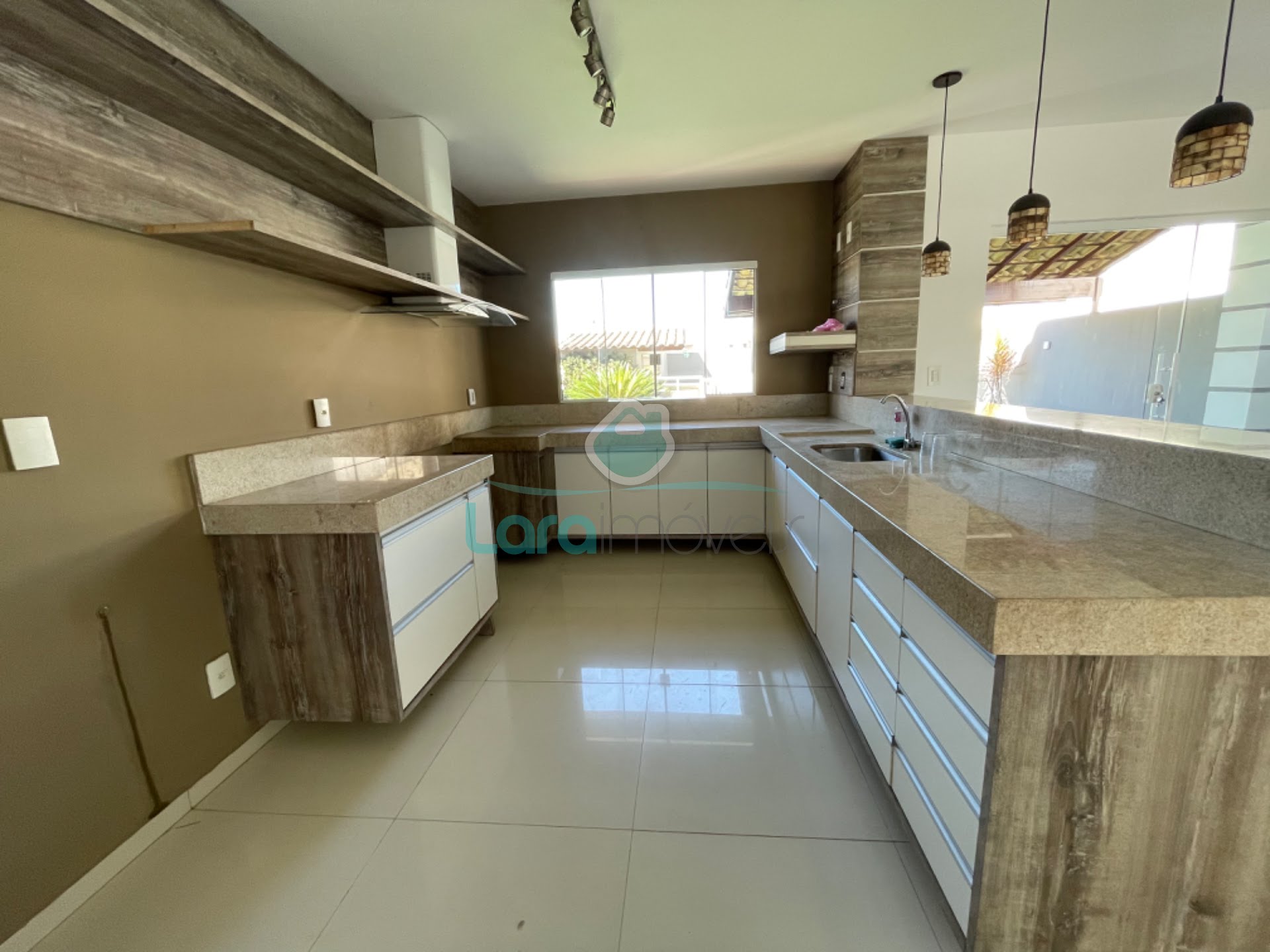 Casa à venda com 3 quartos, 3 suítes, 4 vagas e 182m² no Vale dos Cristais, Macaé (RJ) — foto 9 de 29