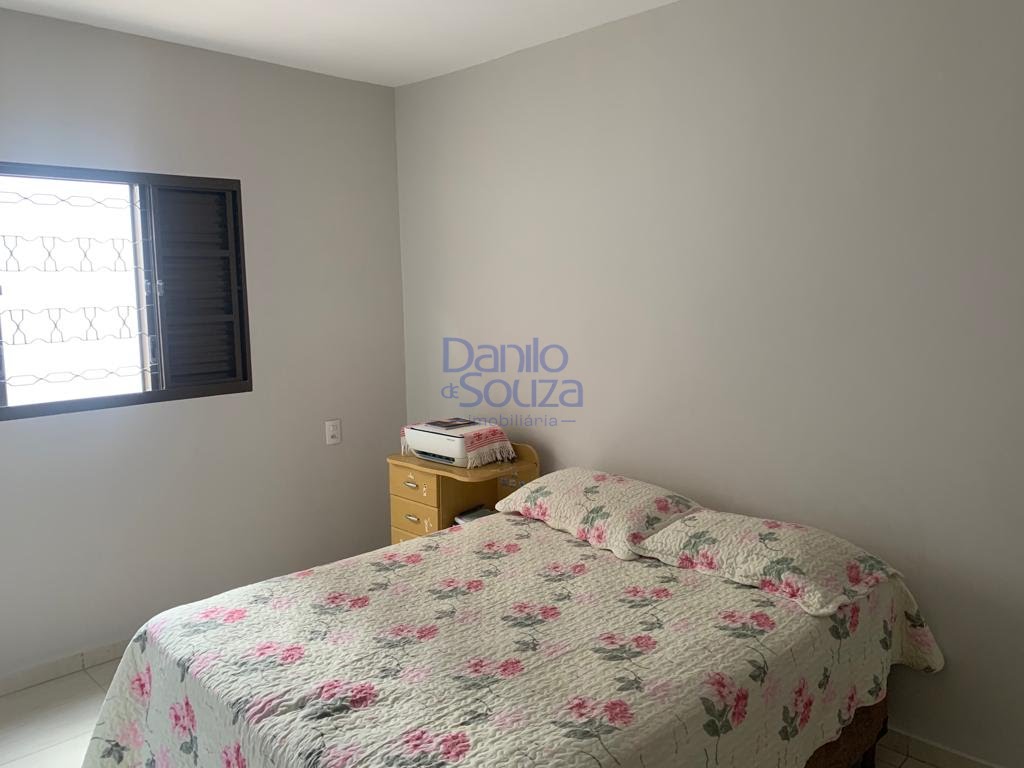 Casa à venda com 3 quartos, 1 suíte, 4 vagas e 410m² no Camuá, Araxá (MG) — foto 8 de 12