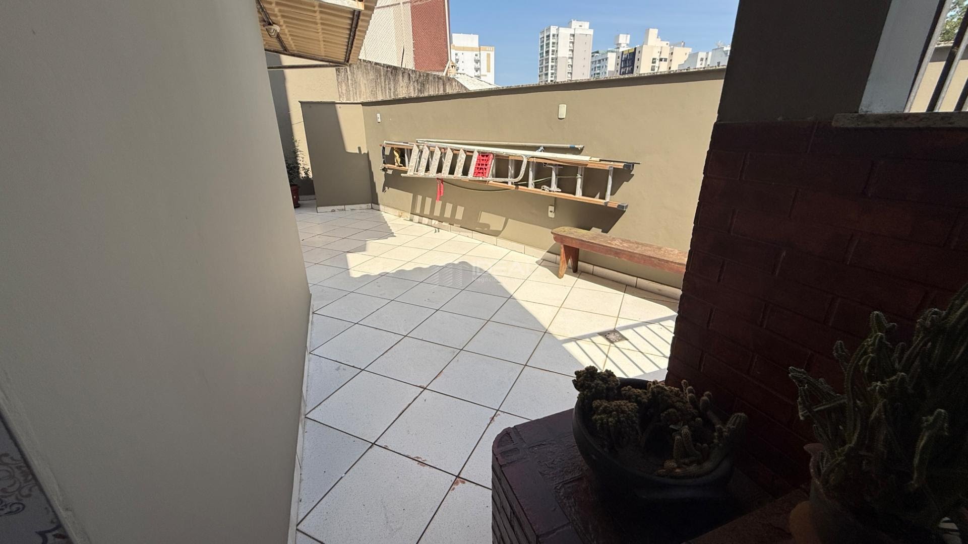 Cobertura para alugar com 3 quartos, 3 suítes, 2 vagas e 300m² no Parque Tamandaré, Campos dos Goytacazes (RJ) — foto 13 de 30