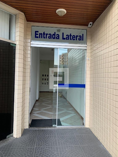 Entrada lateral