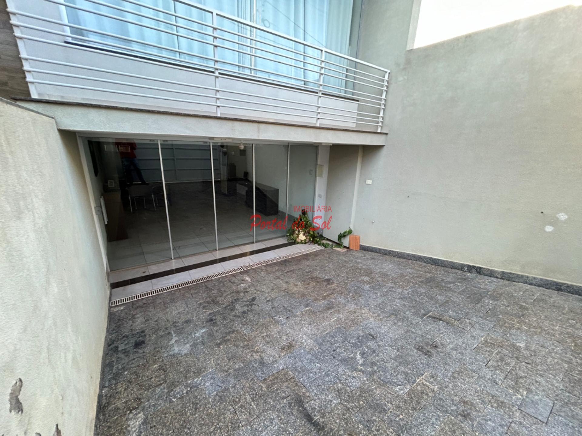 Casa à venda com 3 quartos, 1 suíte, 2 vagas e 217m² no Jardim Tarumãs, Santo Antônio da Platina (PR) — foto 2 de 18