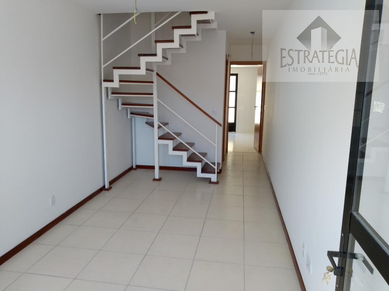 Apartamento à venda com 2 quartos, 1 banheiro, 1 vaga e 65m² no São Sebastião, Petrópolis (RJ) — foto 2 de 11