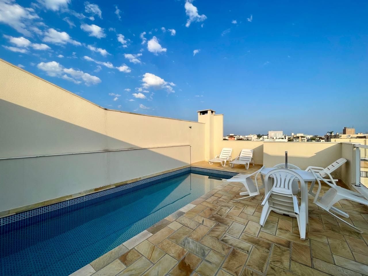 Apartamento à venda com 2 quartos, 2 banheiros e 75m² no Itaguá, Ubatuba (SP) — foto 2 de 14