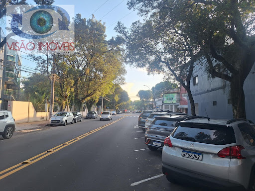 Fachada frente avenida 