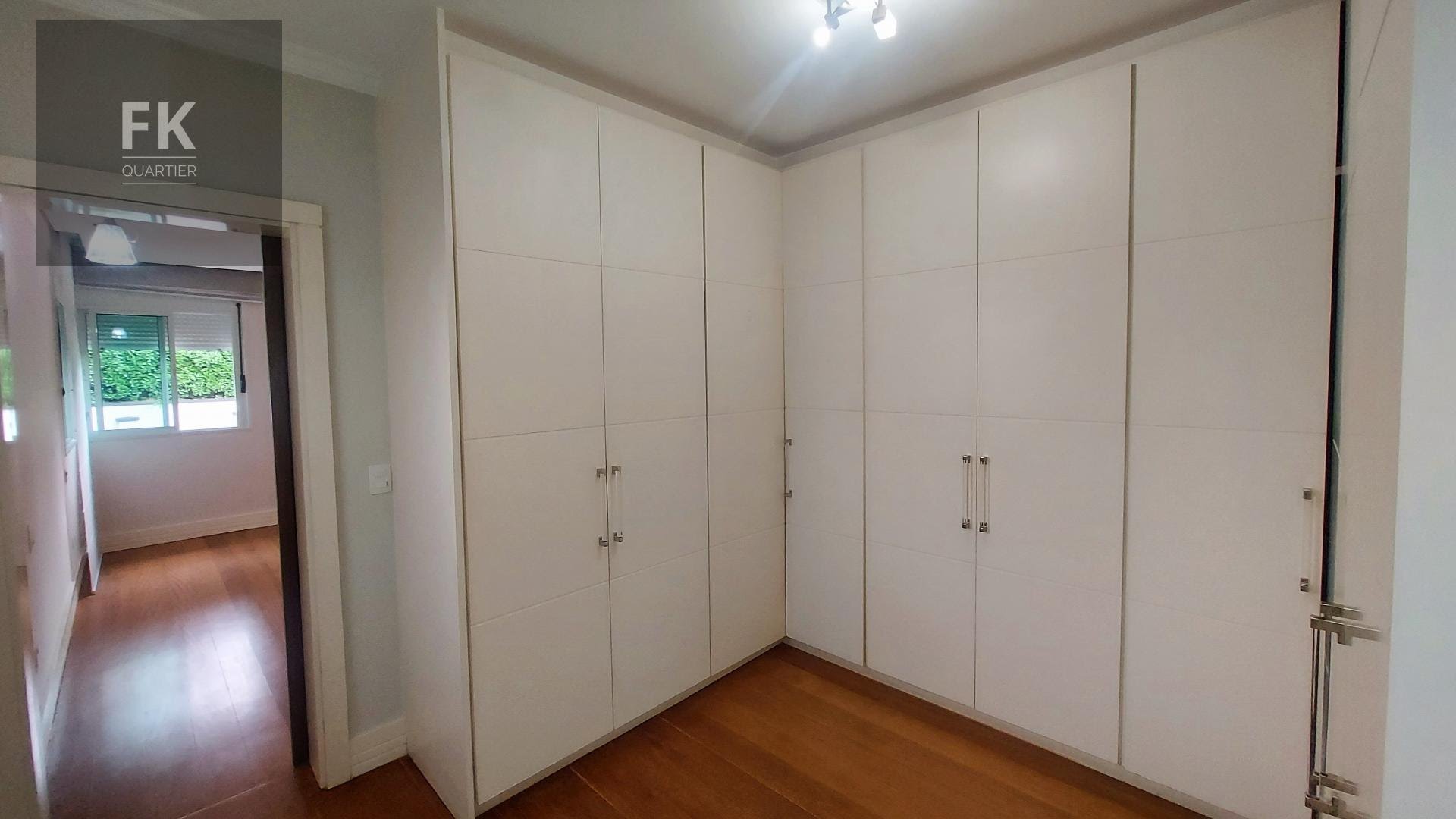 Casa à venda com 4 quartos, 4 suítes, 6 vagas e 550m² no Alphaville, Barueri (SP) — foto 25 de 27