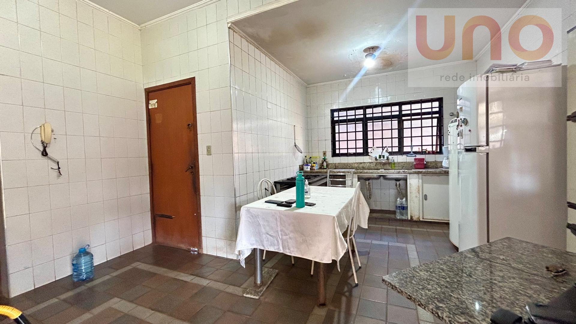 Casa à venda com 3 quartos, 1 suíte, 4 vagas e 340m² no Carandá Bosque, Campo Grande (MS) — foto 9 de 27