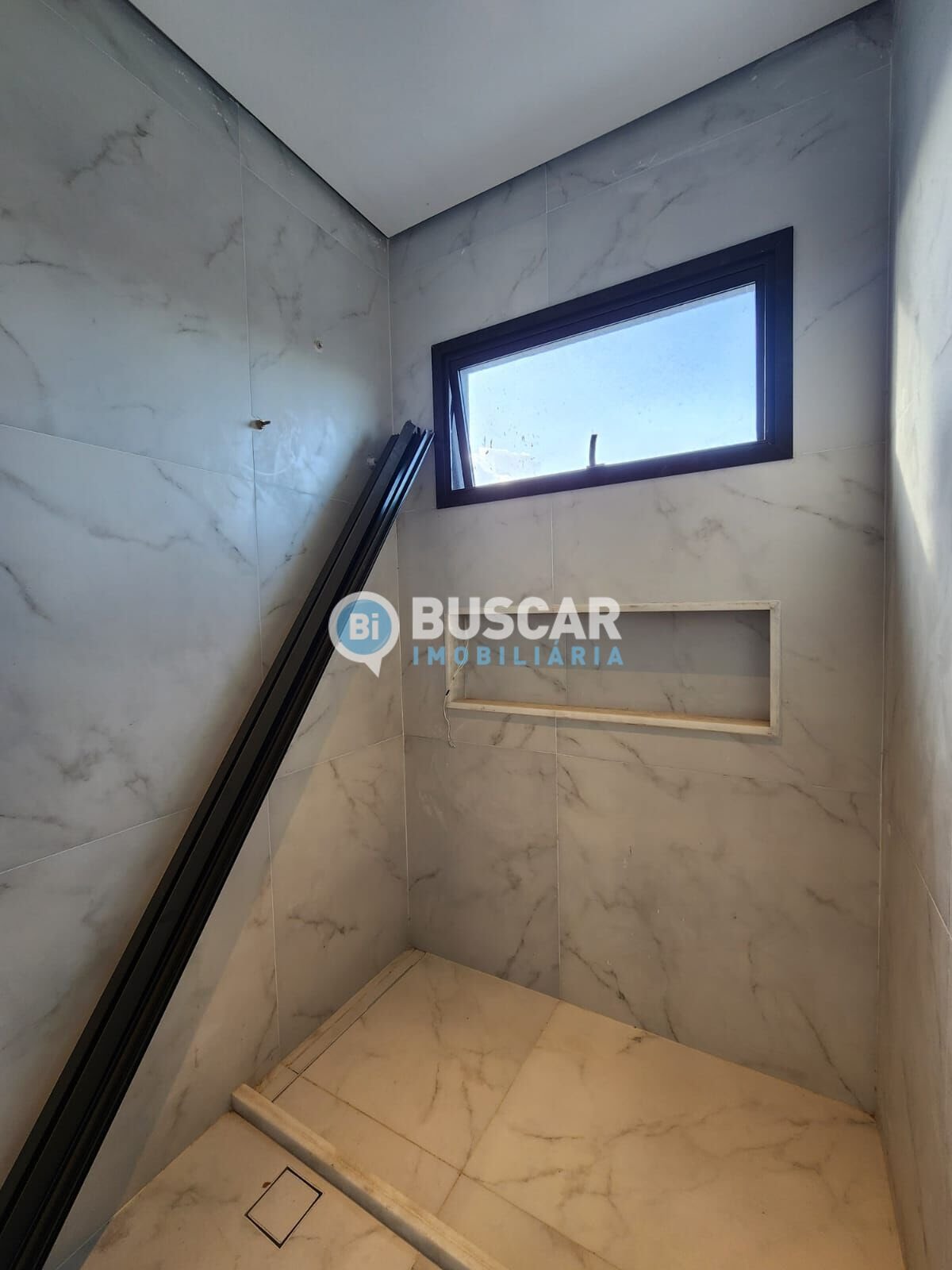 Casa à venda com 4 quartos, 4 suítes, 4 vagas e 300m² no Sim, Feira de Santana (BA) — foto 6 de 18