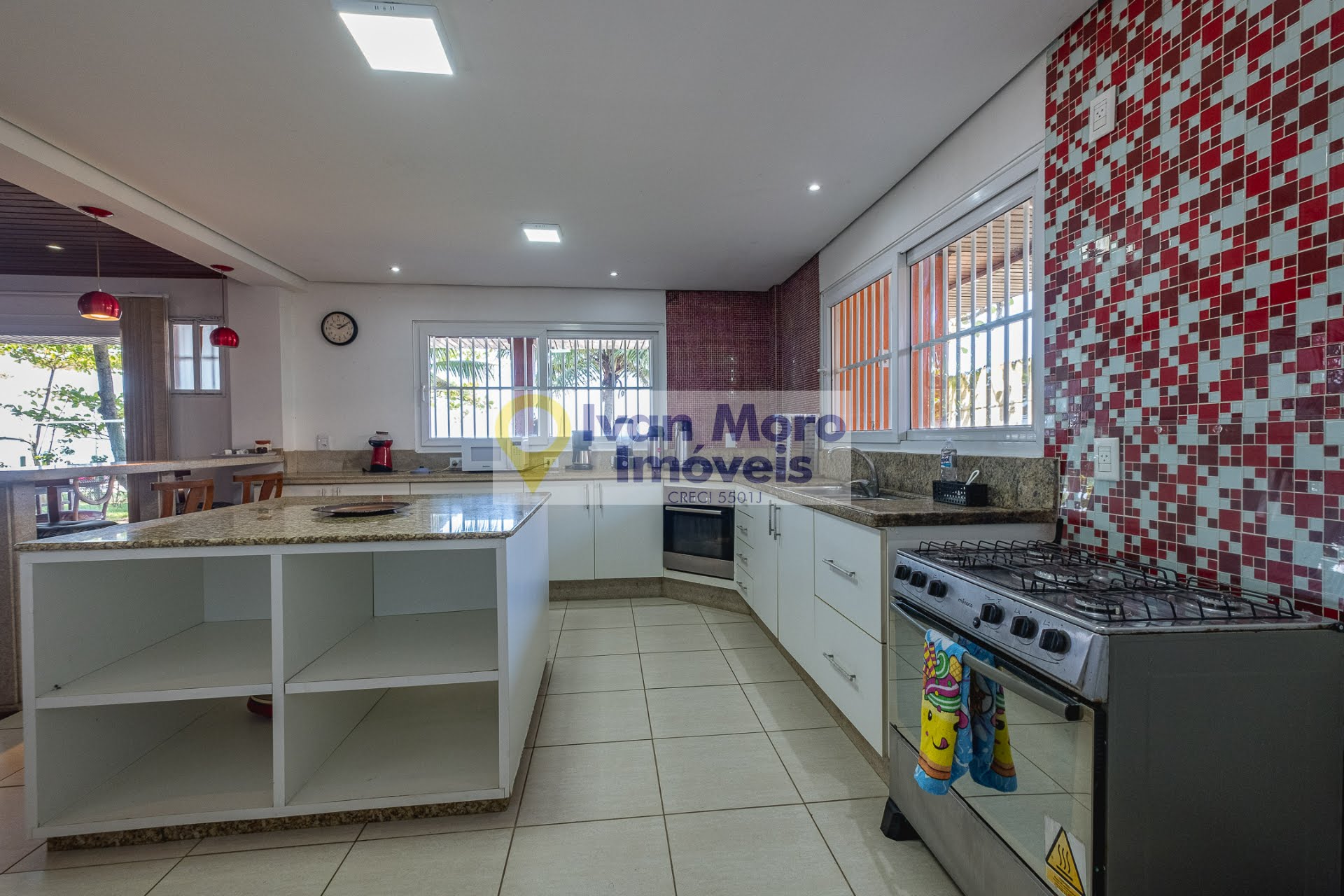 Casa à venda com 10 quartos, 7 suítes, 4 vagas e 554m² no Ingleses do Rio Vermelho, Florianópolis (SC) — foto 11 de 30