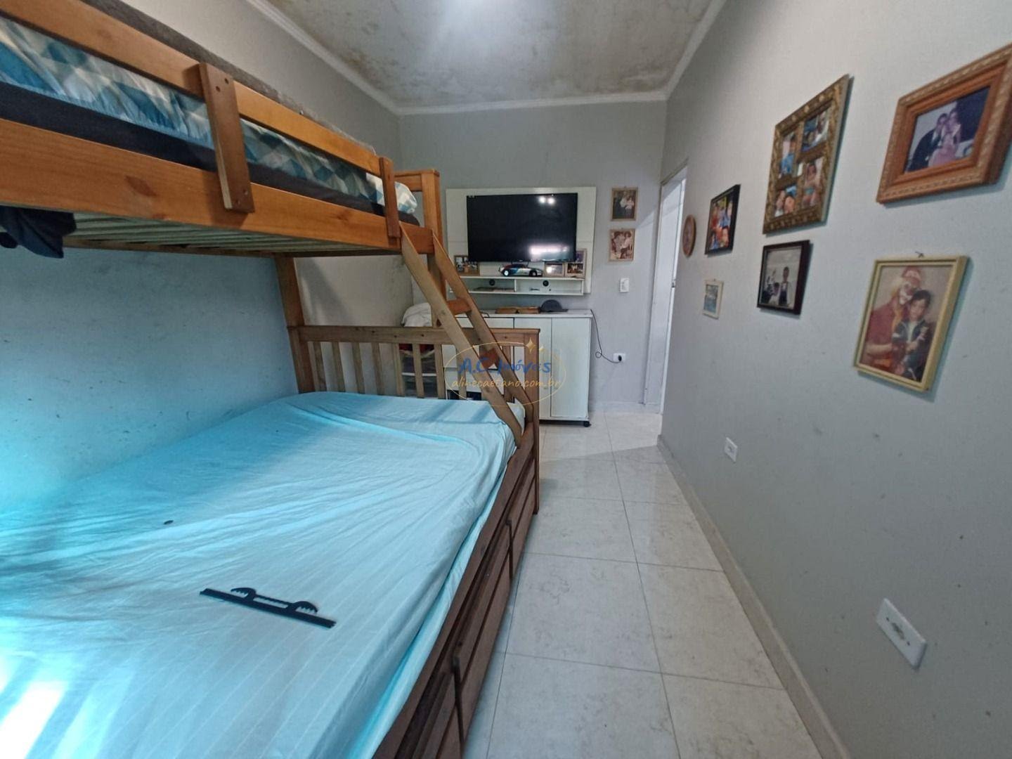 Casa à venda com 3 quartos, 2 suítes, 2 vagas e 174m² no Vila Tupi, Praia Grande (SP) — foto 17 de 30