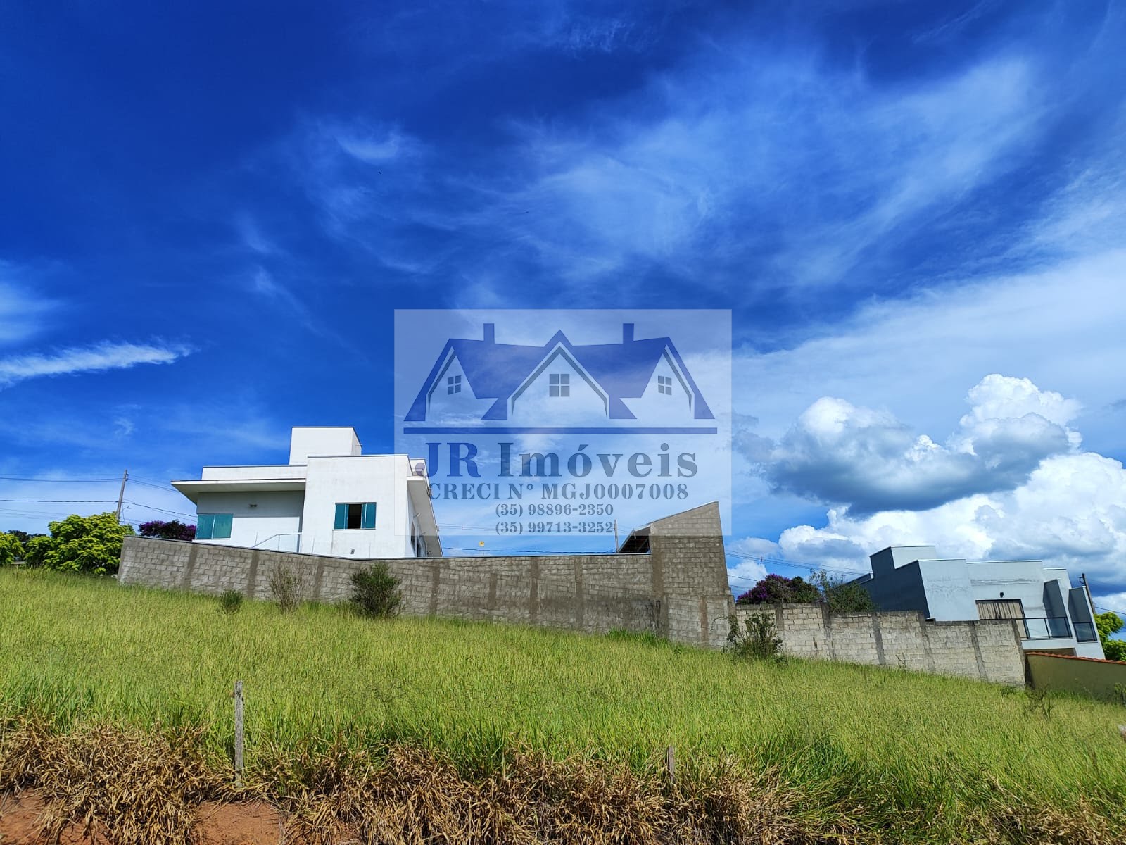 Terreno à venda com 300m² de terreno no Bairro Laje, Piranguinho (MG) — foto 4 de 6