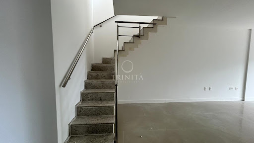 escada-trinitaimobiliaria-elos-ilhapura