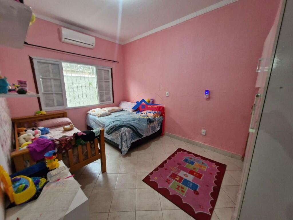 Casa à venda com 3 quartos, 1 suíte, 2 vagas e 177m² no Maracanã, Praia Grande (SP) — foto 16 de 26