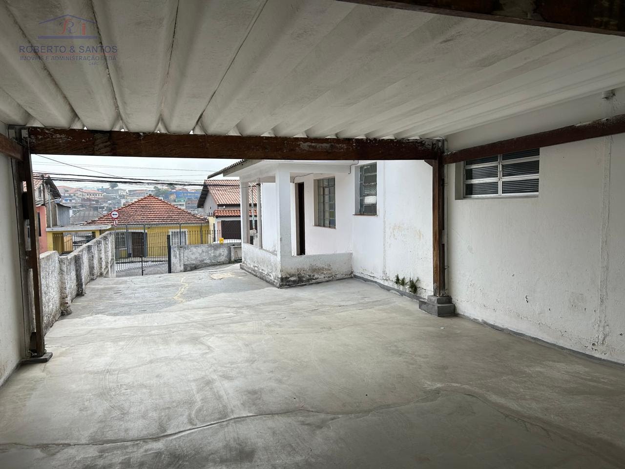 Varanda, quintal e garagem 