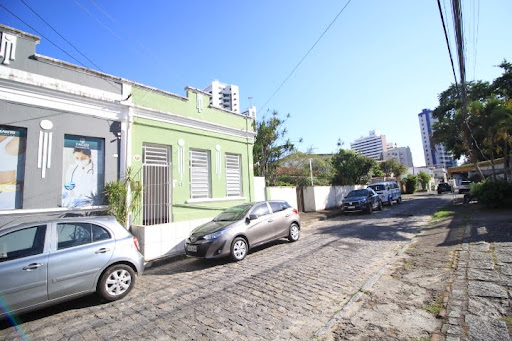 casa para locação bairro Torre 4 quartos com quintal Recife