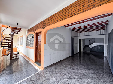 Casa para Locação no Centro de Alfenas | 3 Dormitórios