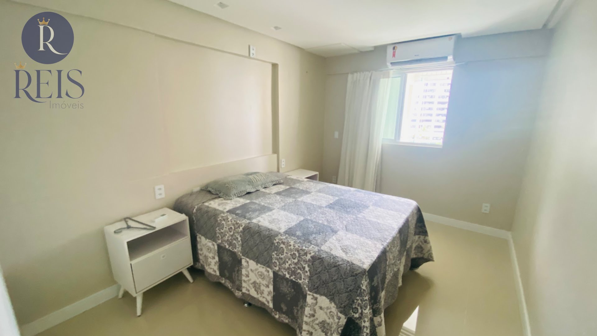 Suíte (Cama e Split