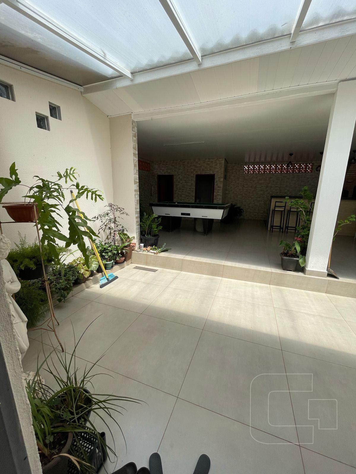 Casa à venda com 3 quartos, 4 vagas e 278m² no Jardim Flamingos, Apucarana (PR) — foto 11 de 26