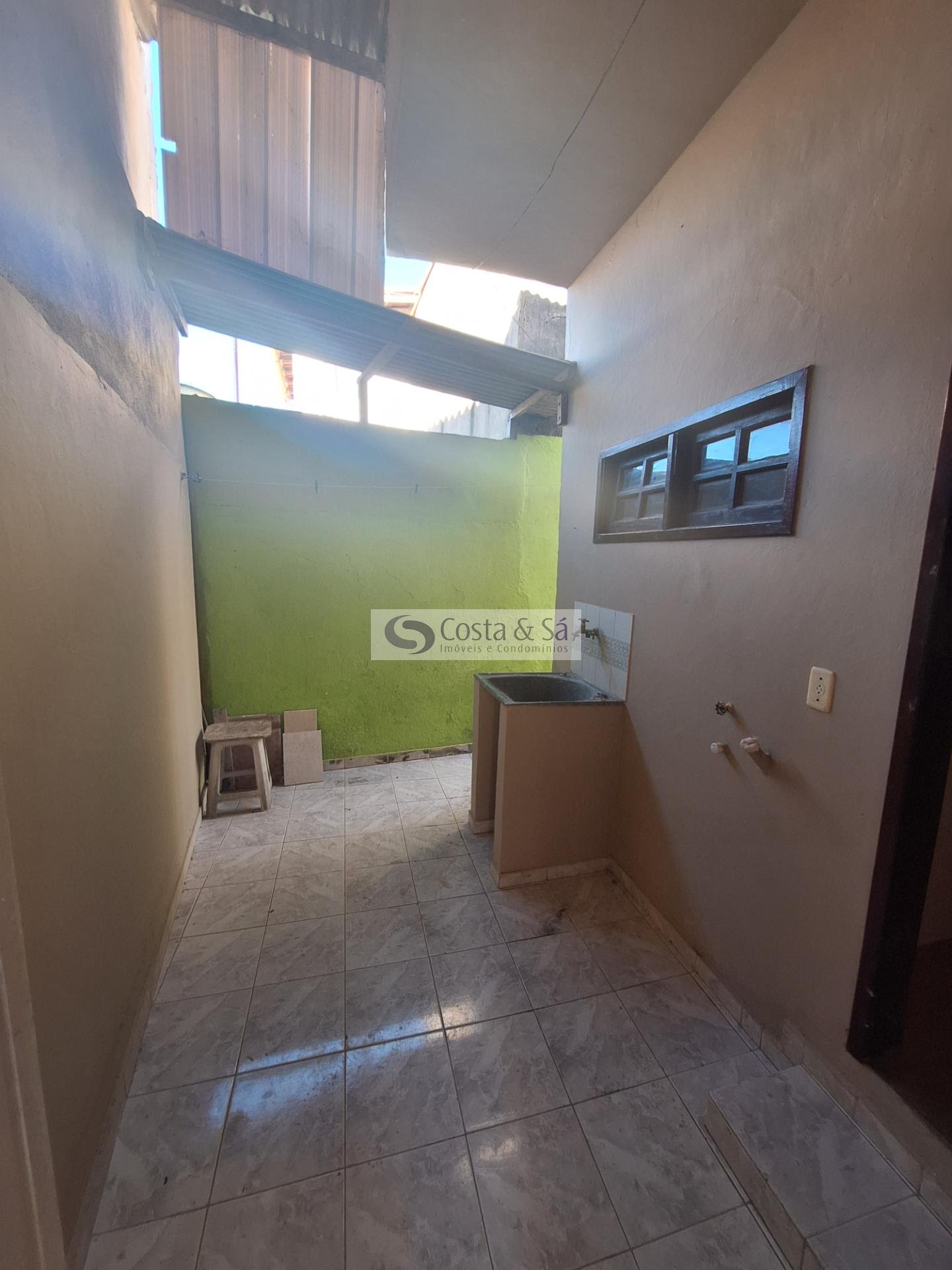 Casa à venda com 2 quartos, 1 banheiro e 90m² no Centro, São Pedro da Aldeia (RJ) — foto 2 de 12