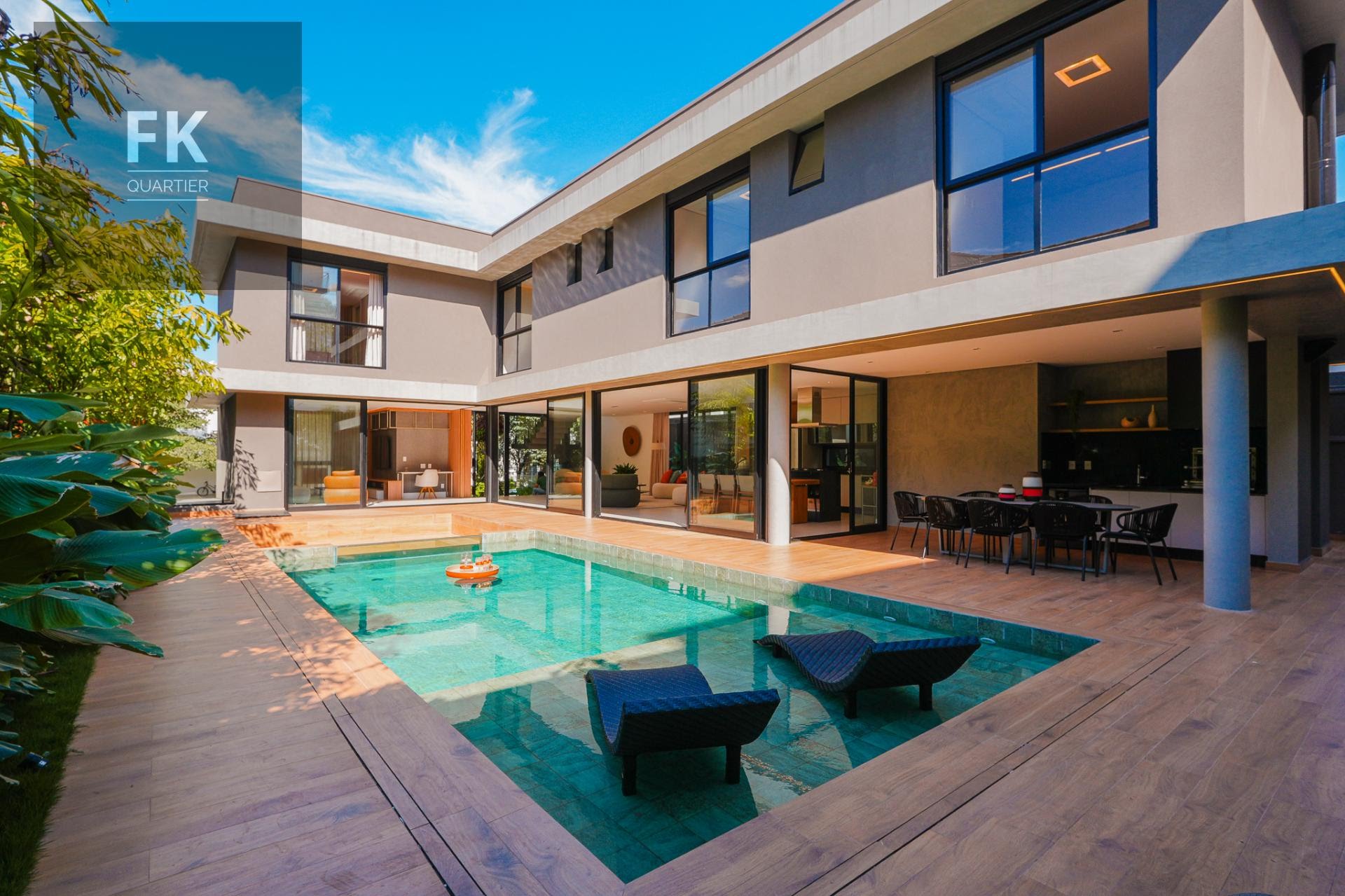 Casa à venda com 4 quartos, 4 suítes, 6 vagas e 431m² no Alphaville, Santana de Parnaíba (SP) — foto 2 de 30
