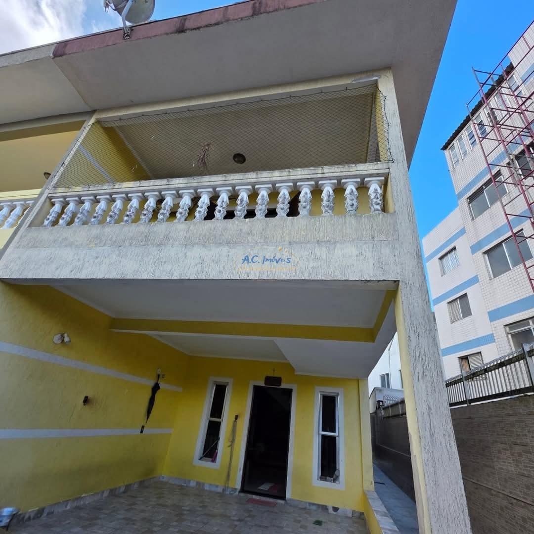 Casa à venda com 3 quartos, 4 banheiros, 2 vagas e 100m² no Solemar, Praia Grande — foto principal