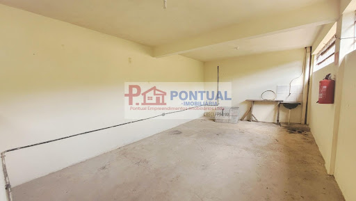 padrao trifasico, galpao de 150m2  + área de 400m2 