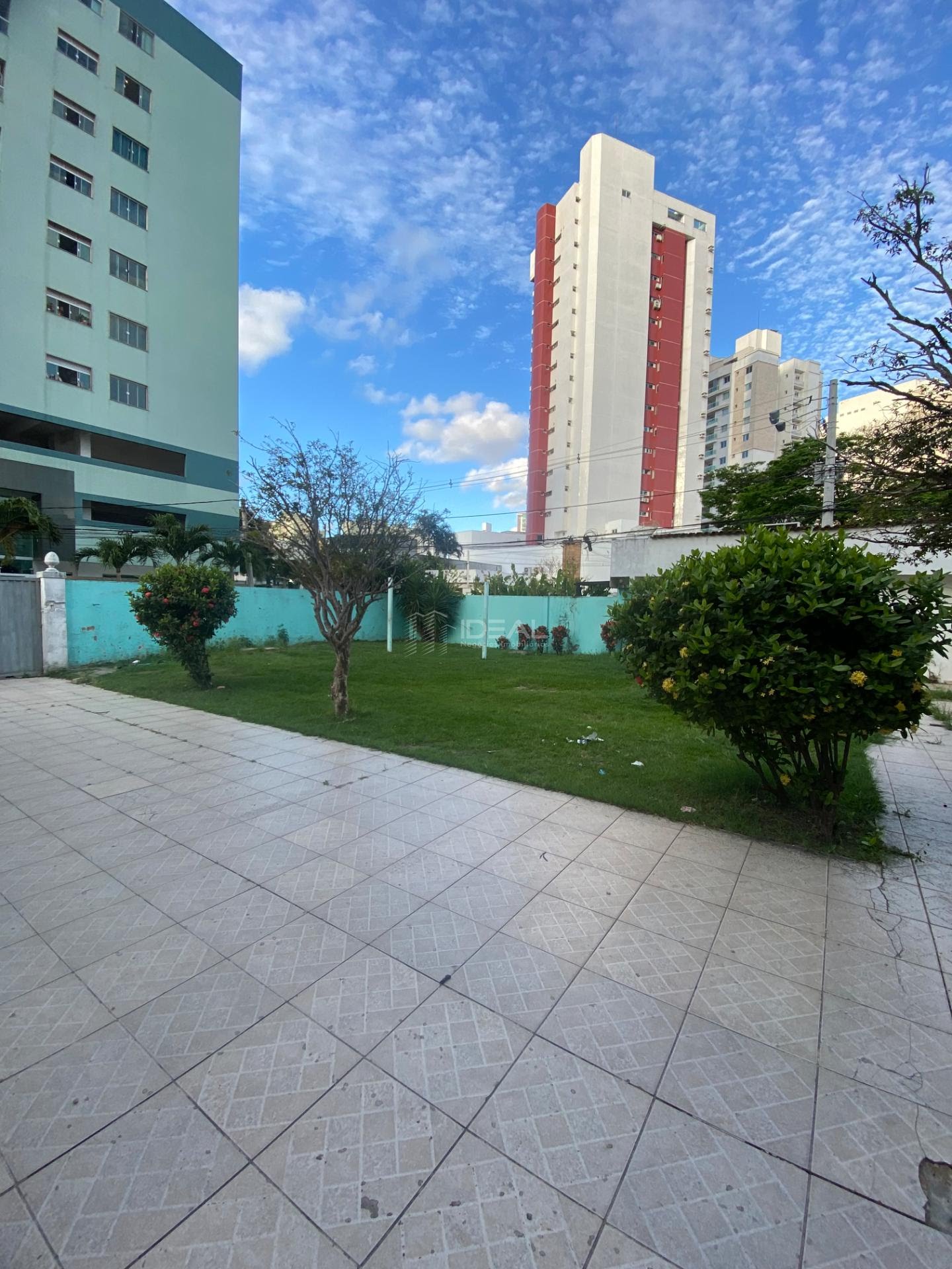 Casa para alugar com 4 quartos, 1 suíte, 4 vagas e 380m² no Parque Tamandaré, Campos dos Goytacazes (RJ) — foto 2 de 30