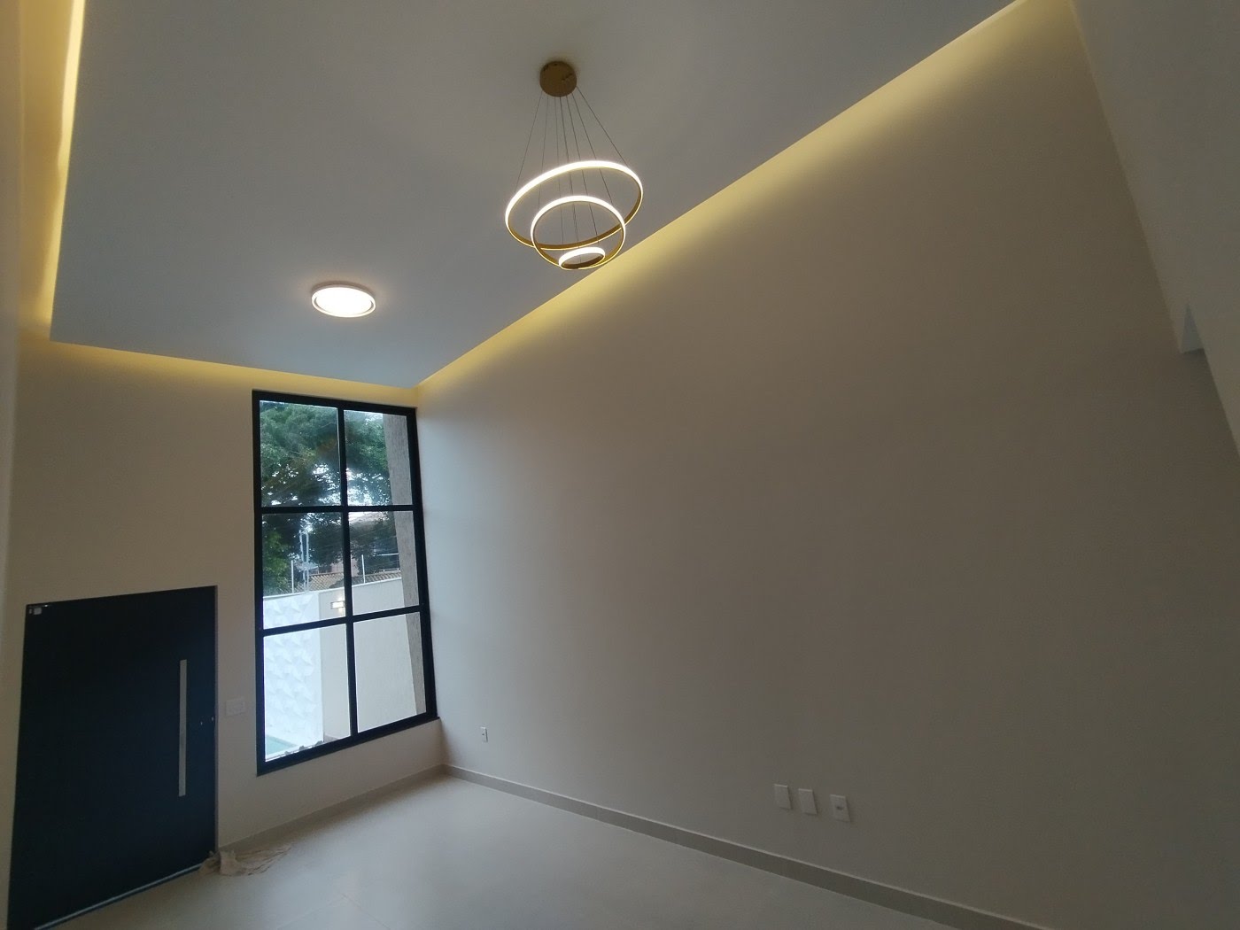 Casa à venda com 3 quartos, 1 suíte, 2 vagas e 180m² no Ouro Verde, Rio das Ostras (RJ) — foto 5 de 8
