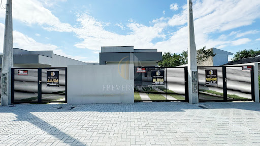 Casa em Piçarras, Guaratuba: 2 Dormitórios e Suíte