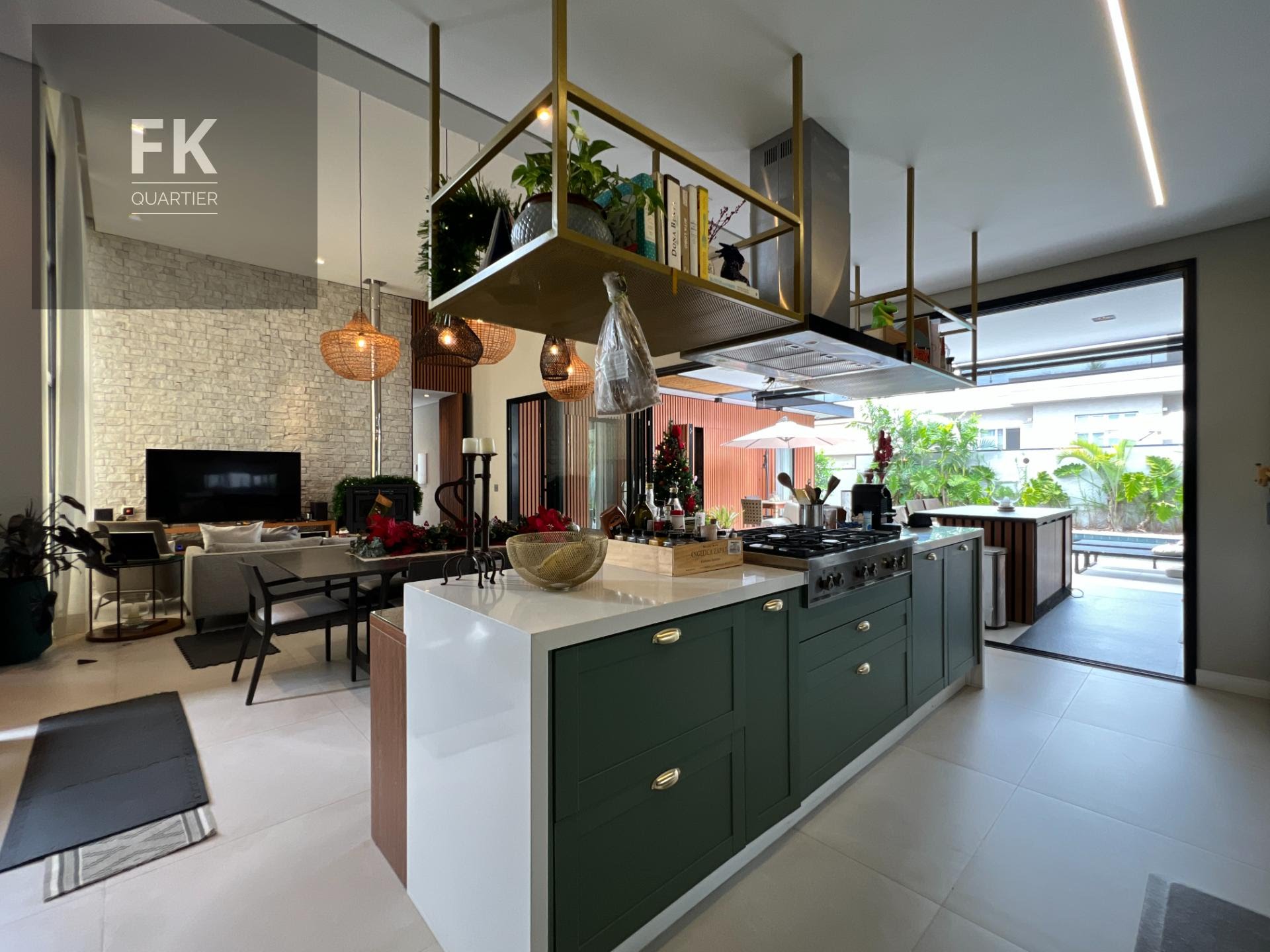 Casa à venda com 3 quartos, 3 suítes, 4 vagas e 382m² no Cidade Tamboré, Santana de Parnaíba (SP) — foto 14 de 30
