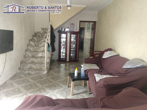 Sala com piso frio